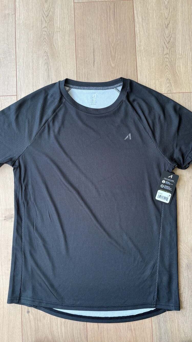 Al1ve Activewear T-Shirt Size M Black Quick Dry Athletic Top